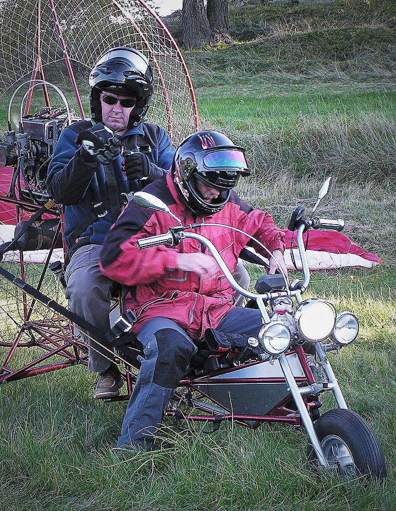 air chooper na zemi, motorový paraglide